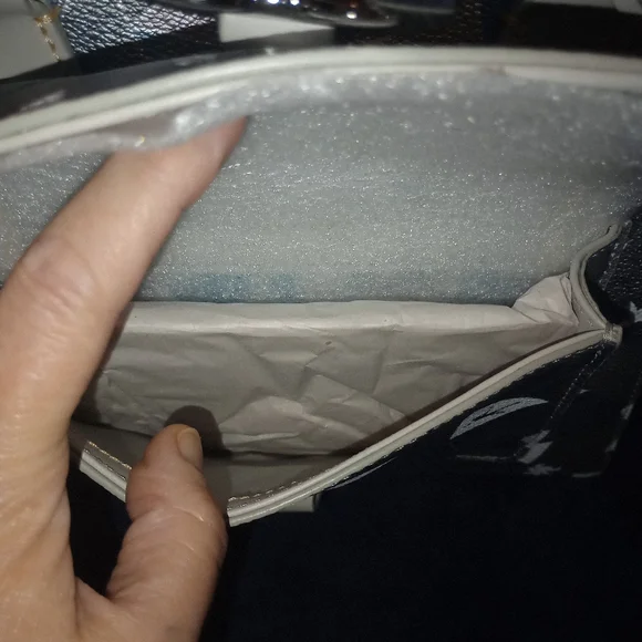 NWT Dooney & Bourke Disney 100th Anniversary collection bag - Picture 8 of 16